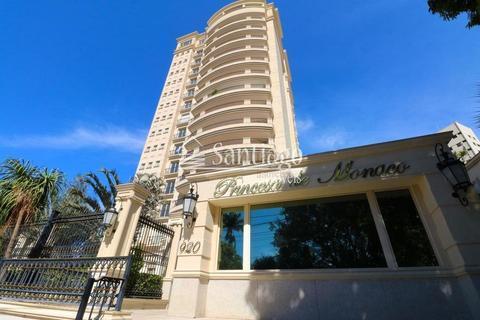 Apartamento à venda em Campinas, Cambuí, com 5 suítes, com 711 m², Princesa de Monaco